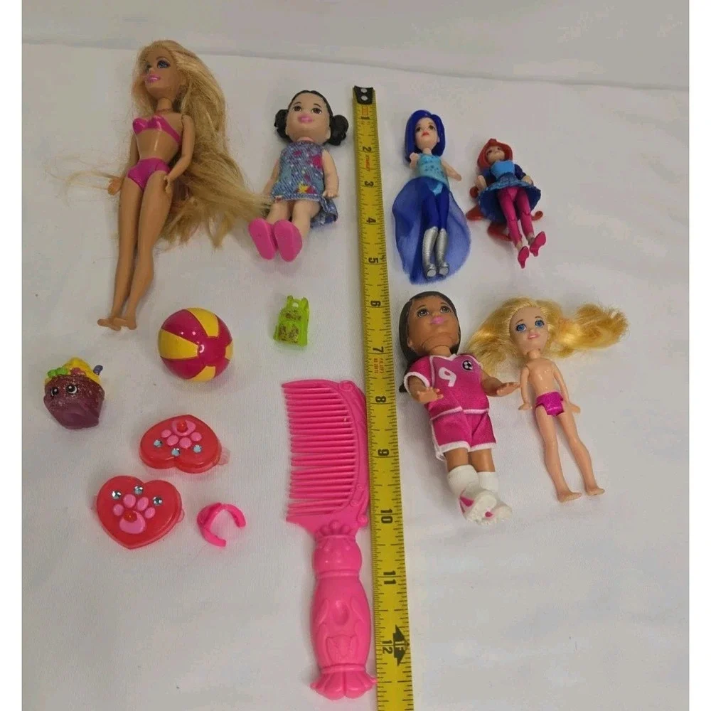 13 Piece Lot Of Small Toy Dolls And Accessories